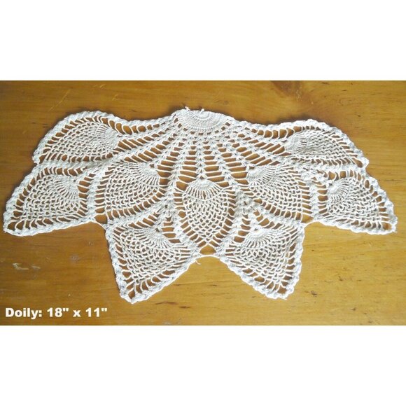 2 Crocheted Doilies White Crochet Doily Vintage Doilies Doilies Handmade D4 - Picture 2 of 3